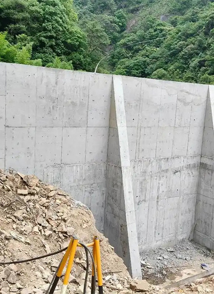 徐州沛县重力式挡土墙